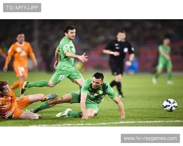 科莫欧战资格冲击战，法布雷加斯技术流迎考验